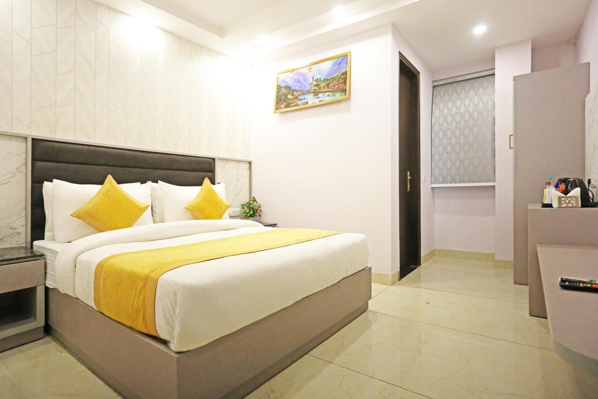 Hotel Mayfair Just A Minute Away From New Delhi Railway Station And Connaught Place Exterior photo