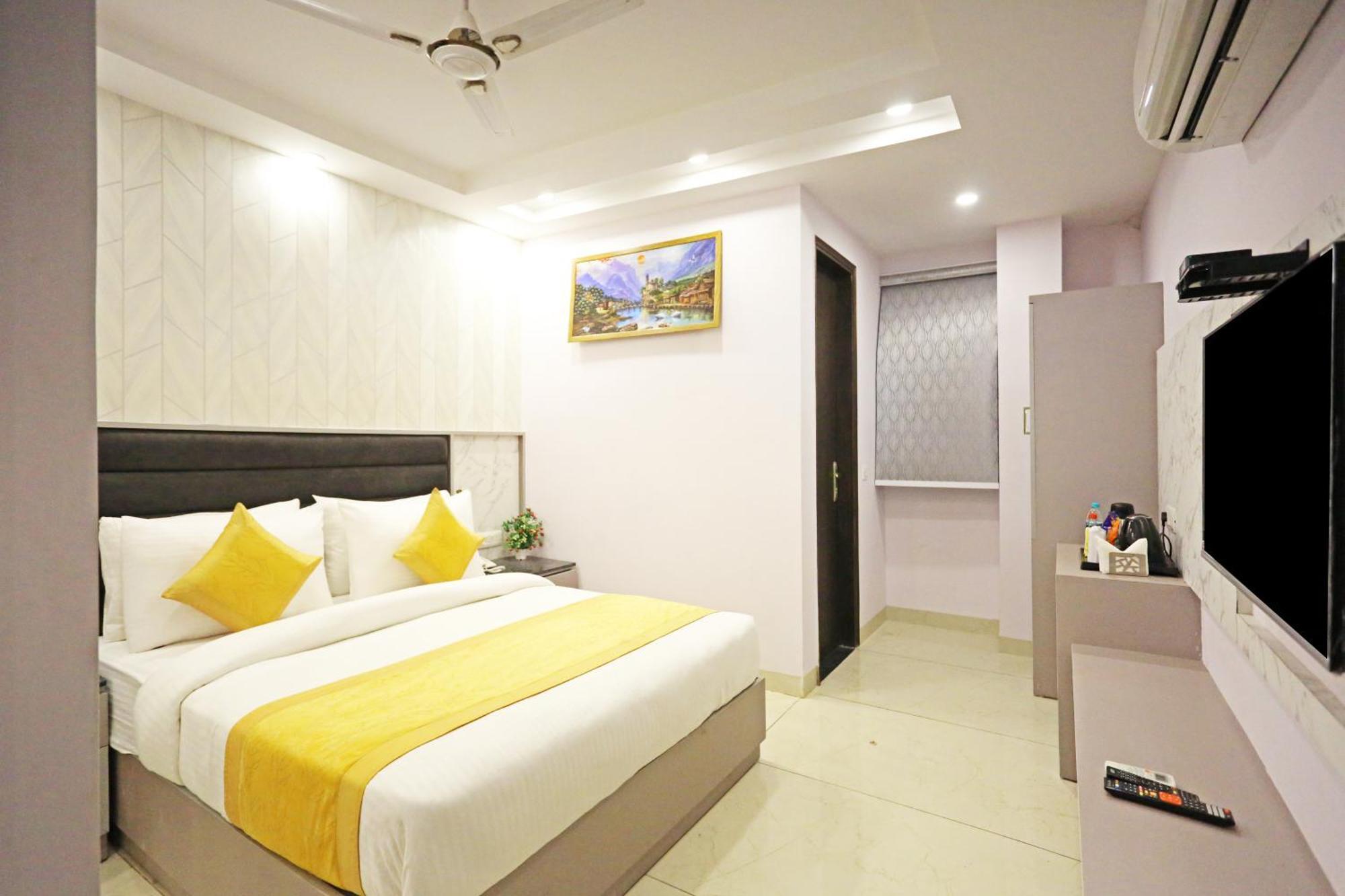 Hotel Mayfair Just A Minute Away From New Delhi Railway Station And Connaught Place Exterior photo