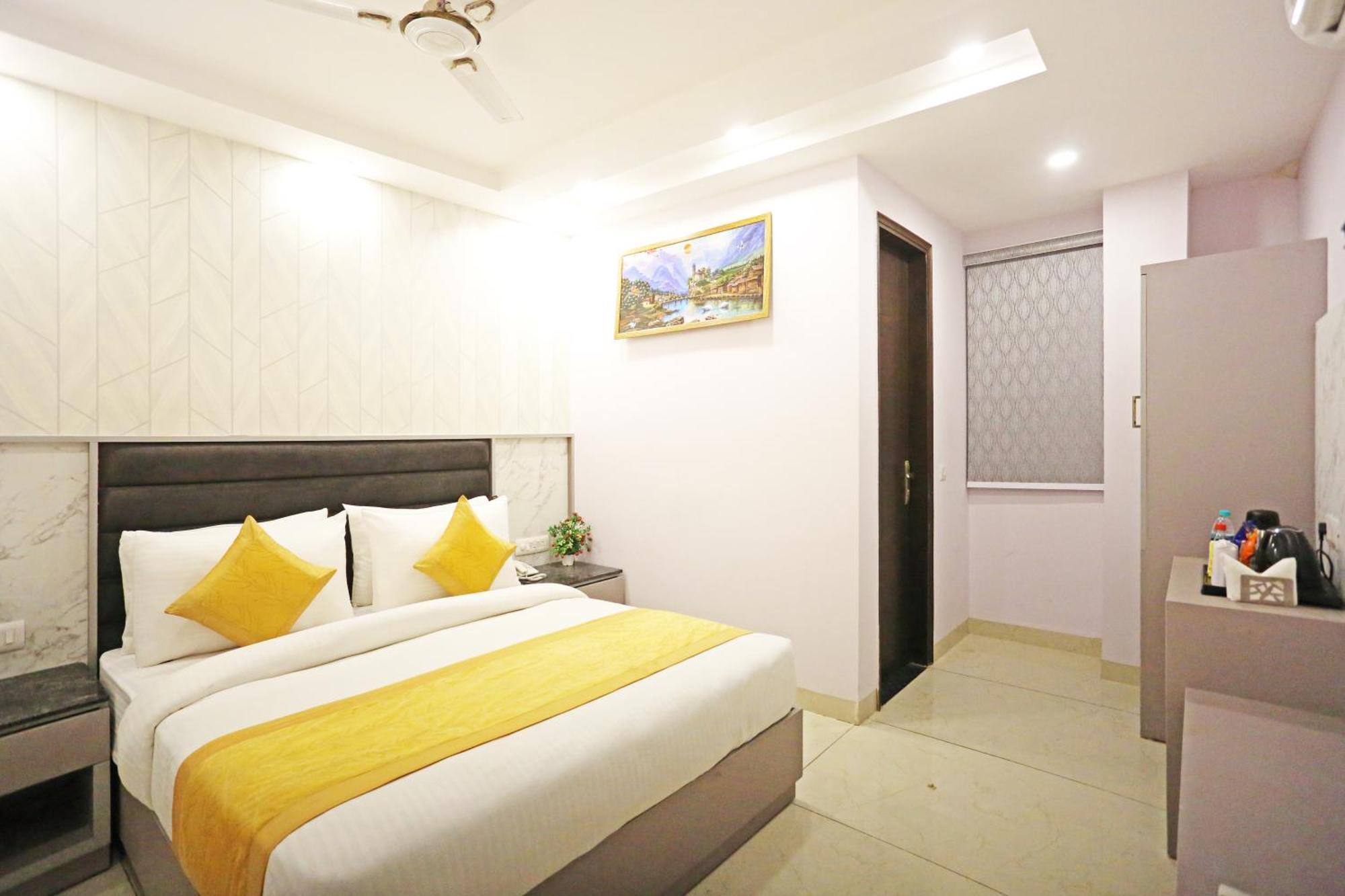 Hotel Mayfair Just A Minute Away From New Delhi Railway Station And Connaught Place Exterior photo