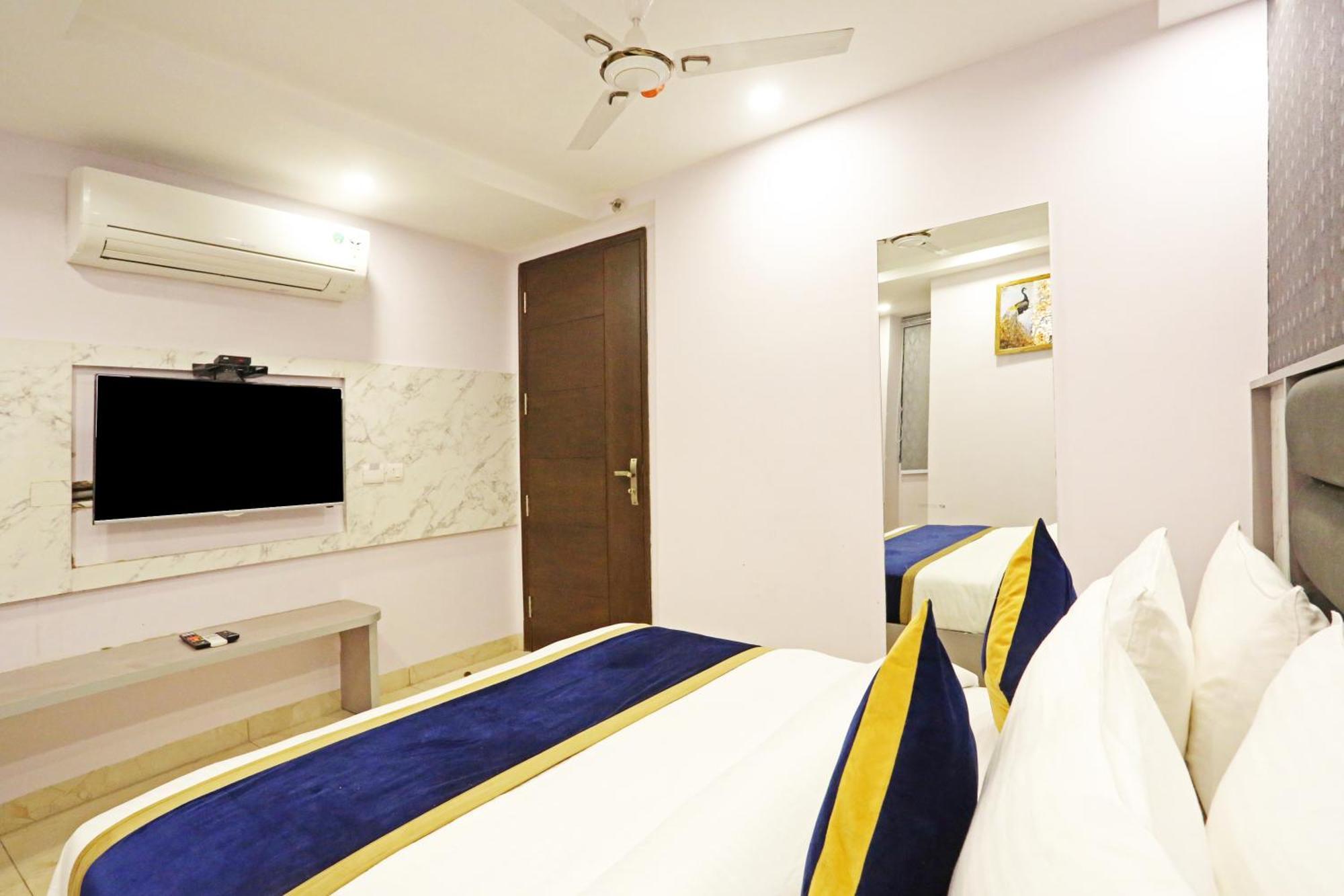 Hotel Mayfair Just A Minute Away From New Delhi Railway Station And Connaught Place Exterior photo